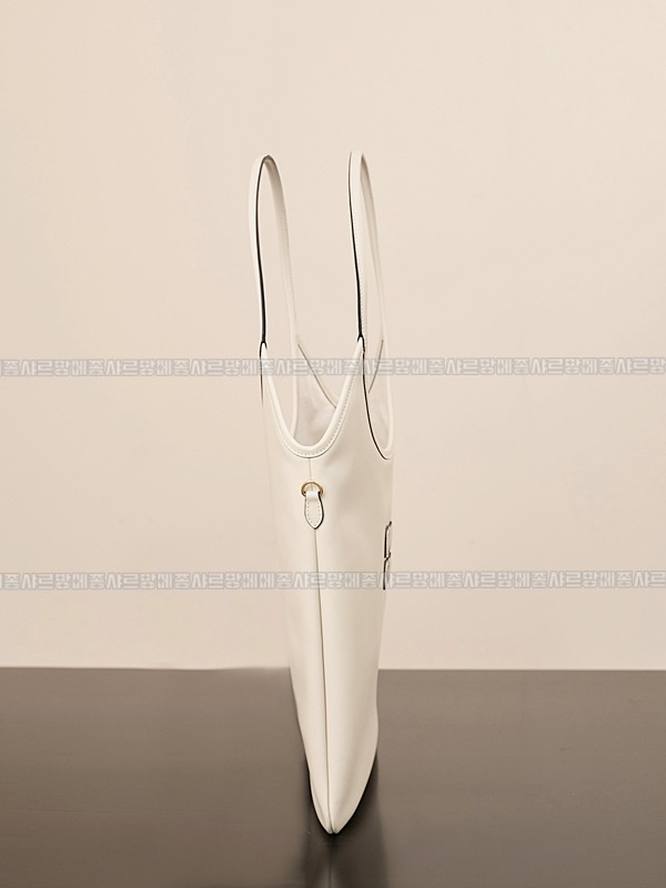 미우미우아이비캔버스토트백 20260315-130502-008루.jpg