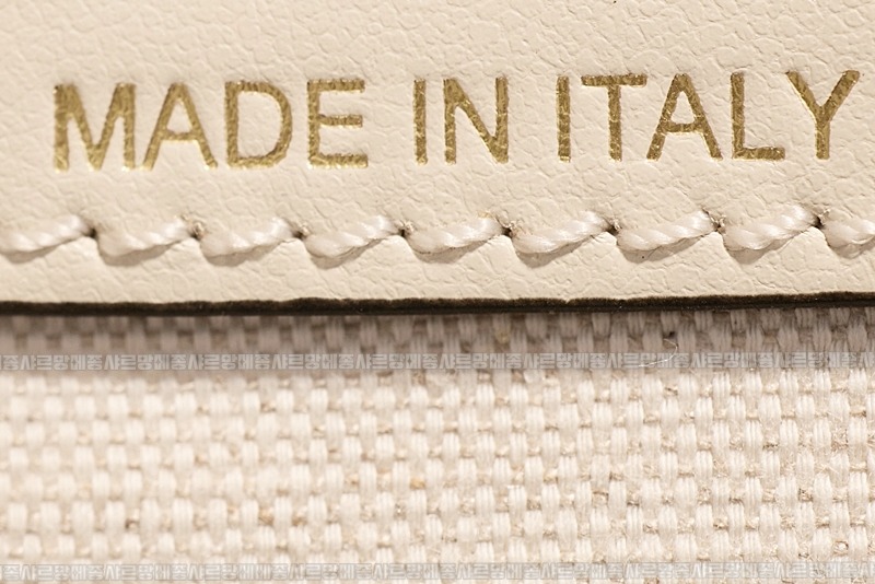 미우미우아이비캔버스토트백 20260315-130505-022루.jpg