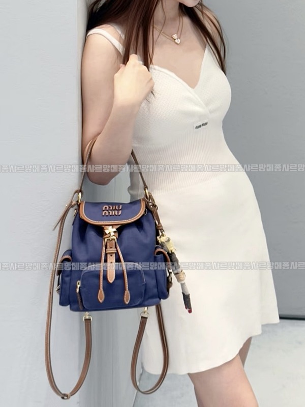 미우미우켄버스및가죽백팩 20260315-133117-022루.jpg