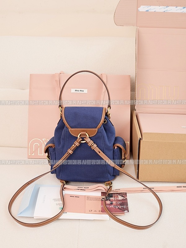 미우미우켄버스및가죽백팩 20260315-133117-019루.jpg