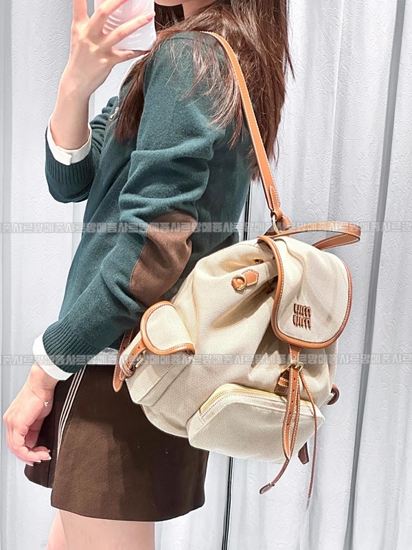 미우미우켄버스가죽백팩 20260315-135418-026루.jpg