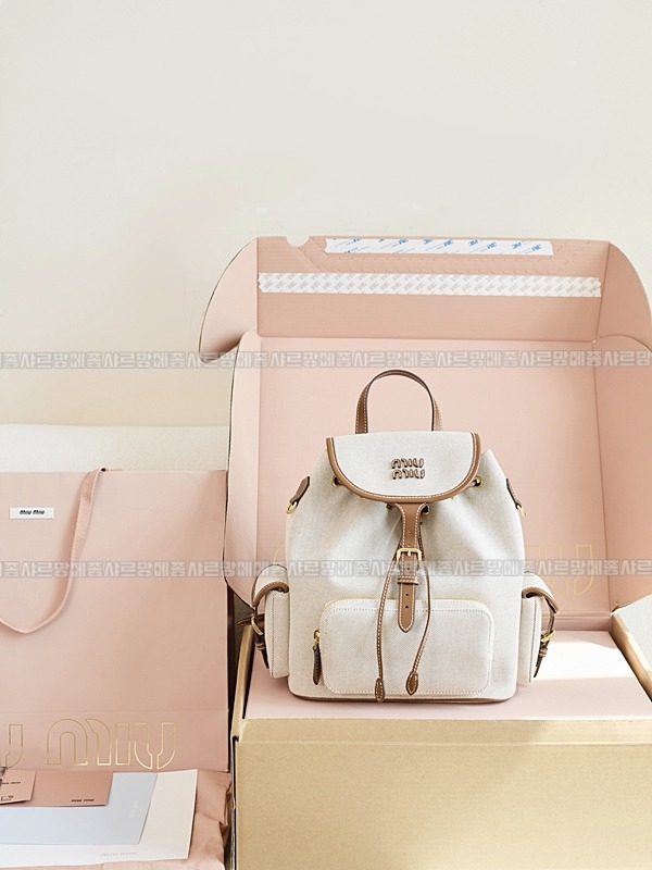 미우미우켄버스가죽백팩 20260315-135418-024루.jpg