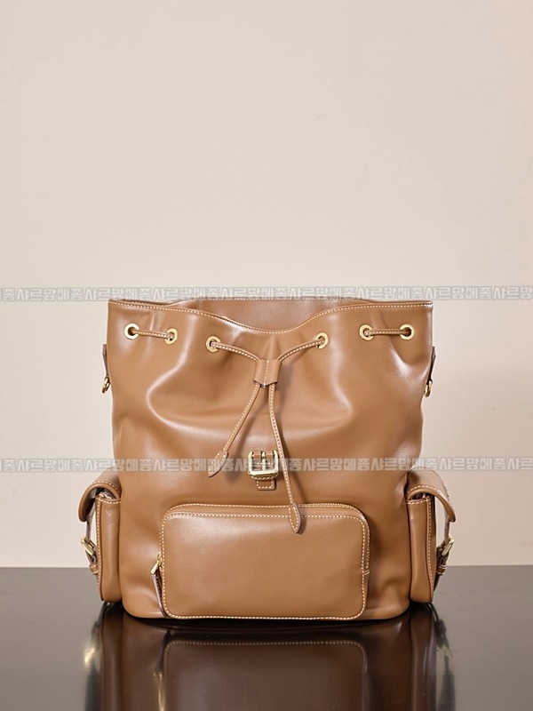 미우미우켄버스가죽백팩 20260315-140441-001루.jpg