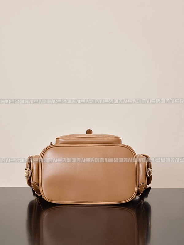 미우미우켄버스가죽백팩 20260315-140441-005루.jpg