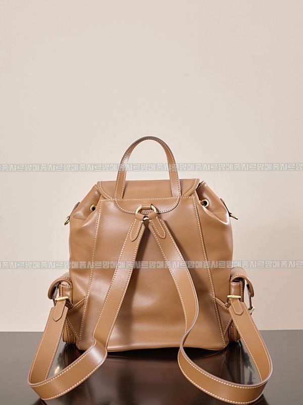 미우미우켄버스가죽백팩 20260315-140441-006루.jpg