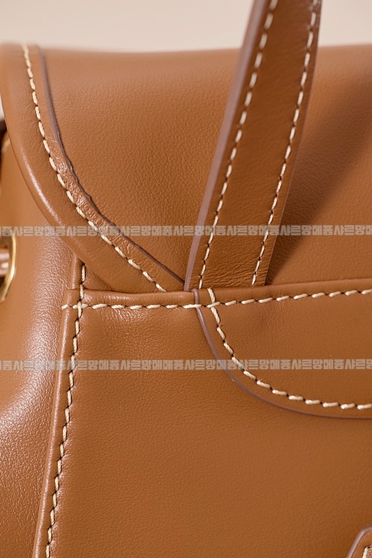 미우미우켄버스가죽백팩 20260315-140442-010루.jpg