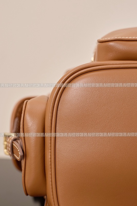 미우미우켄버스가죽백팩 20260315-140444-019루.jpg