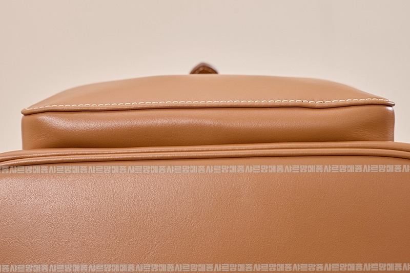 미우미우켄버스가죽백팩 20260315-140444-020루.jpg