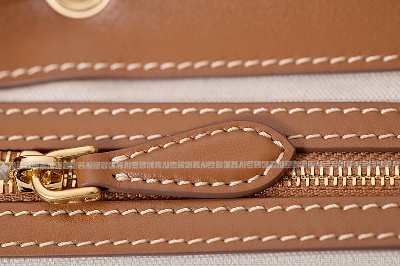 미우미우켄버스가죽백팩 20260315-140444-021루.jpg