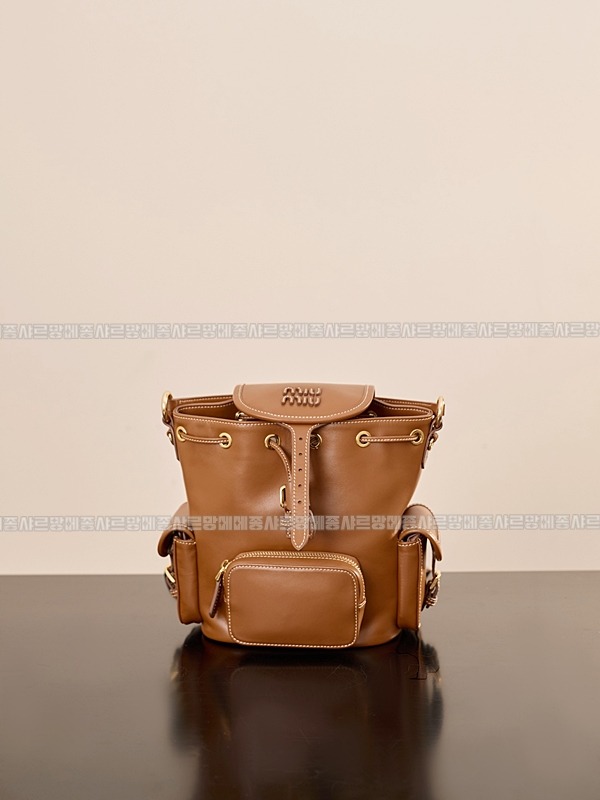 미우미우켄버스가죽백팩 20260315-140955-009루.jpg