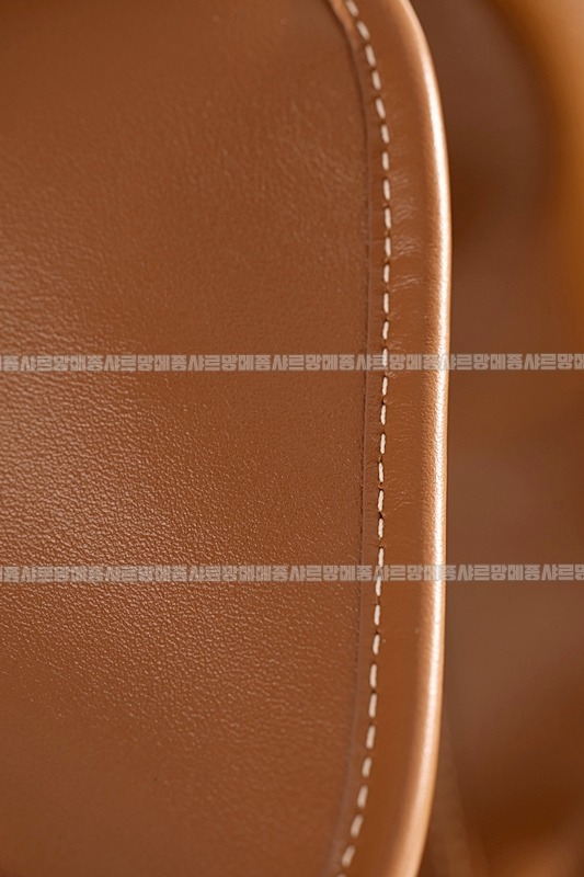 미우미우켄버스가죽백팩 20260315-140955-010루.jpg