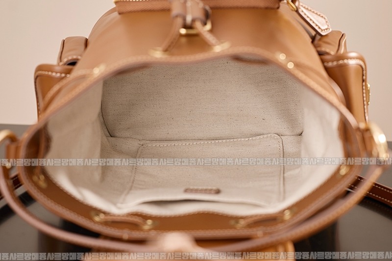 미우미우켄버스가죽백팩 20260315-140956-017루.jpg