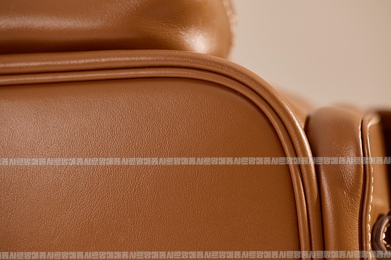 미우미우켄버스가죽백팩 20260315-140957-021루.jpg