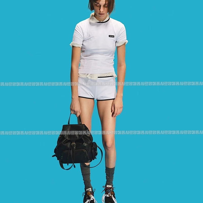 미우미우멀티포켓레더백팩 20260315-151809-025루.jpg