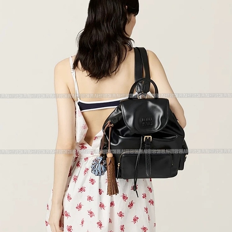 미우미우멀티포켓레더백팩 20260315-151809-026루.jpg