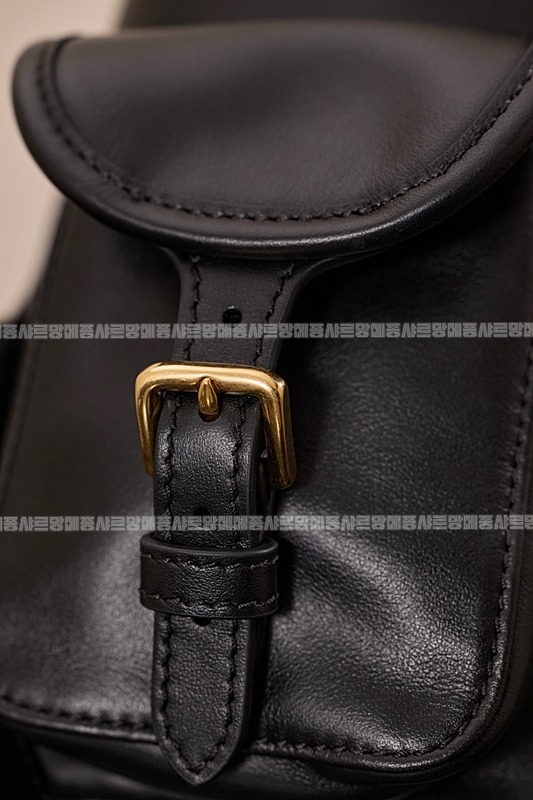 미우미우멀티포켓레더백팩 20260315-151808-017루.jpg