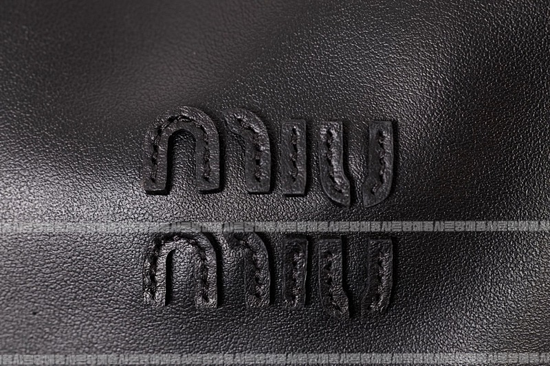 미우미우멀티포켓레더백팩 20260315-151808-019루.jpg