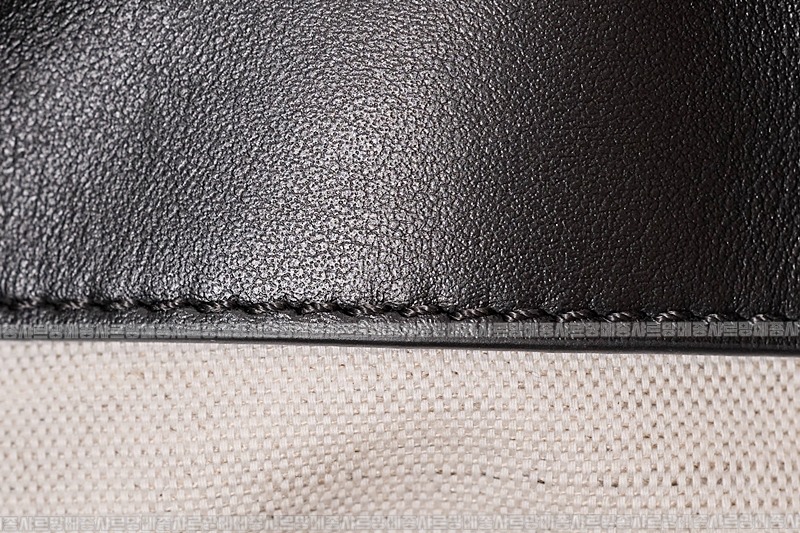 미우미우멀티포켓레더백팩 20260315-151809-022루.jpg