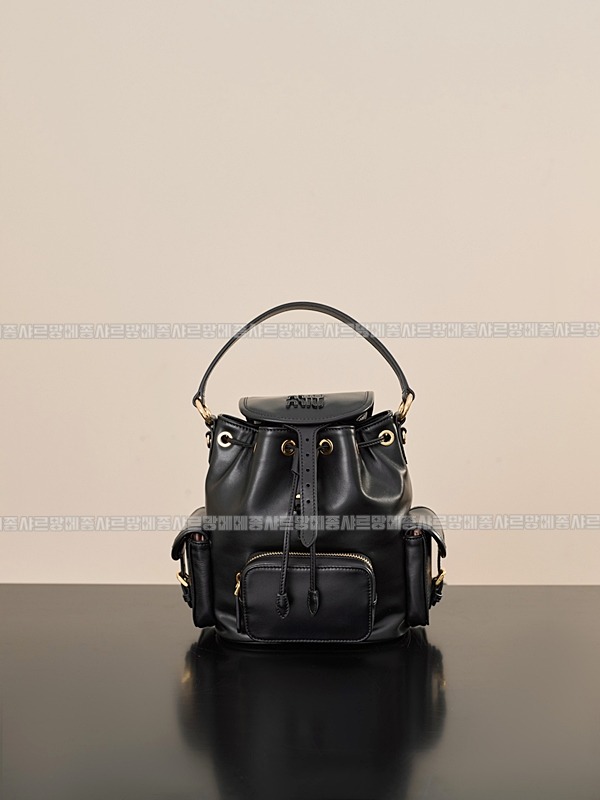 미우미우멀티포켓레더백팩 20260315-152202-009루.jpg