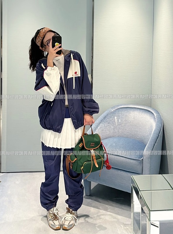 미우미우캔버스가죽백팩 20260315-152841-023루.jpg