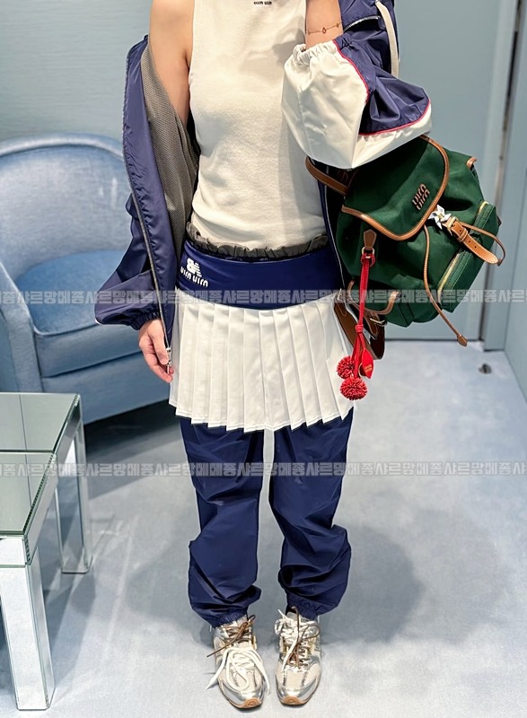 미우미우캔버스가죽백팩 20260315-152842-024루.jpg