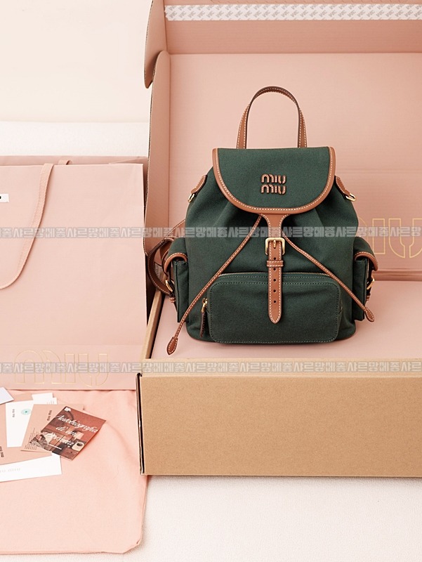 미우미우캔버스가죽백팩 20260315-152843-027루.jpg