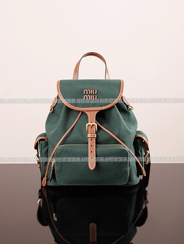 미우미우캔버스가죽백팩 20260315-152836-001루.jpg