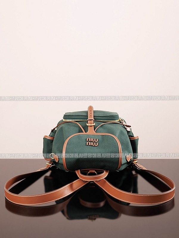 미우미우캔버스가죽백팩 20260315-152837-004루.jpg