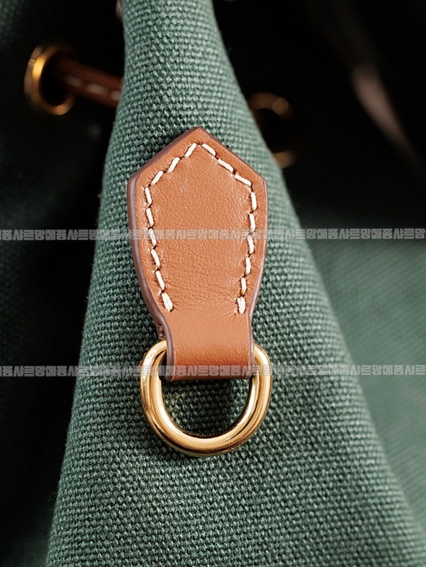 미우미우캔버스가죽백팩 20260315-152841-020루.jpg