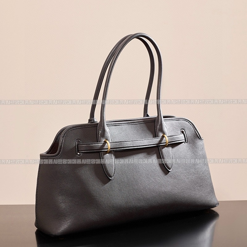 미우미우아방뛰르나파가죽백  20260316-100714-003루.jpg