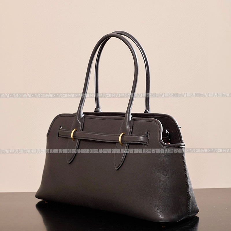 미우미우아방뛰르나파가죽백  20260316-100714-004루.jpg