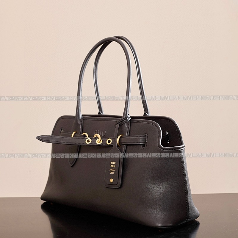 미우미우아방뛰르나파가죽백  20260316-100714-006루.jpg