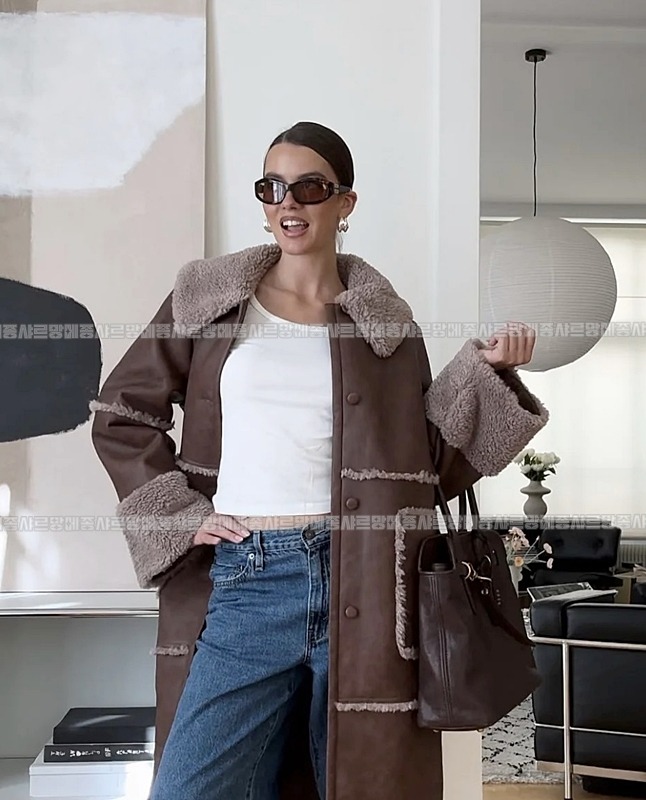 미우미우아방뛰르나파가죽백  20260316-102007-028루.jpg