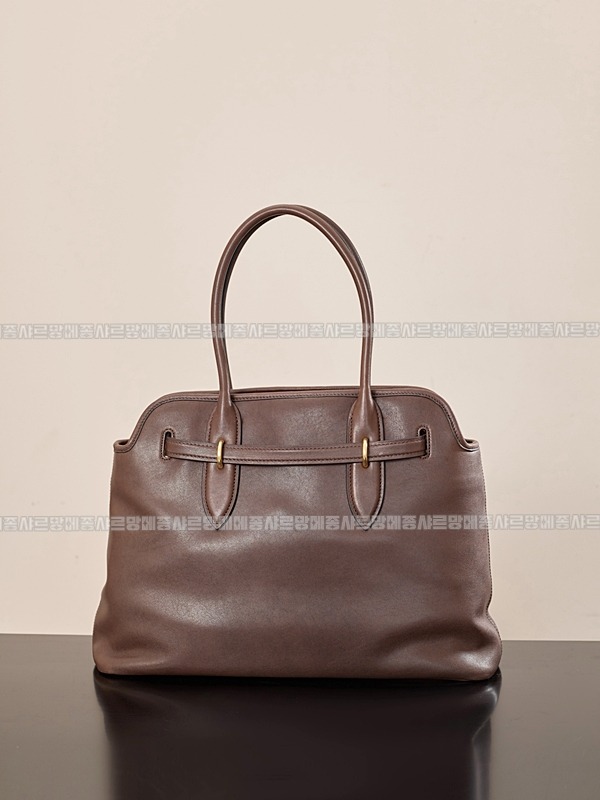 미우미우아방뛰르나파가죽백  20260316-102003-002루.jpg