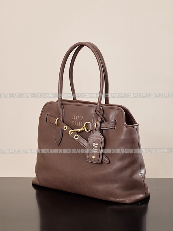 미우미우아방뛰르나파가죽백  20260316-102003-005루.jpg