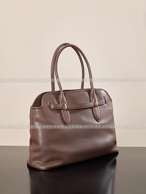 미우미우아방뛰르나파가죽백  20260316-102003-006루.jpg