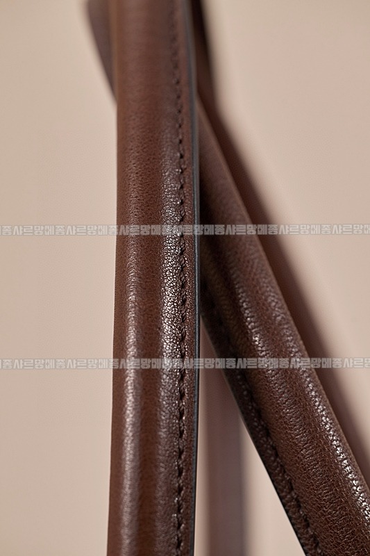 미우미우아방뛰르나파가죽백  20260316-102005-019루.jpg