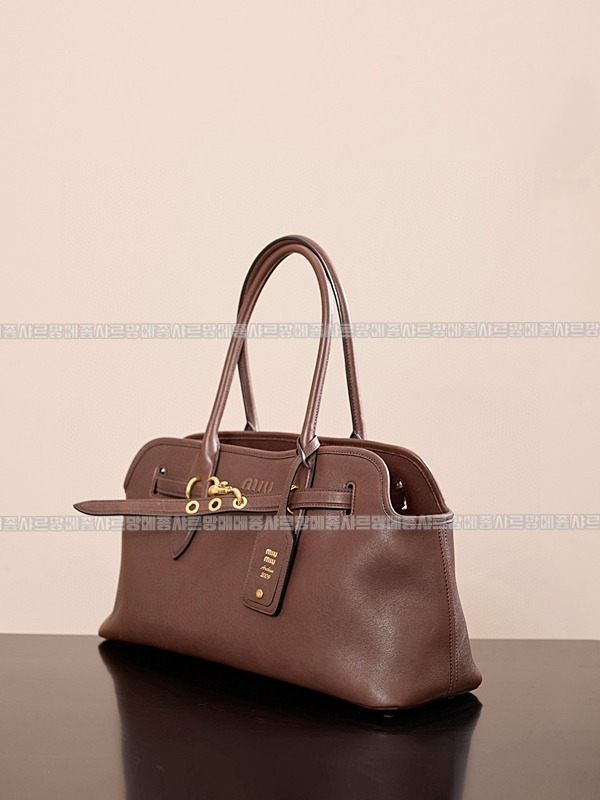 미우미우아방뛰르나파가죽백  20260316-103537-008루.jpg