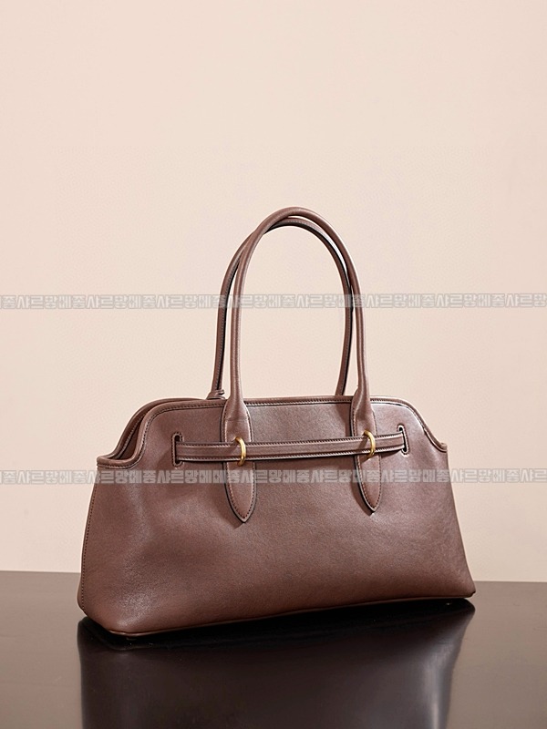 미우미우아방뛰르나파가죽백  20260316-103537-005루.jpg