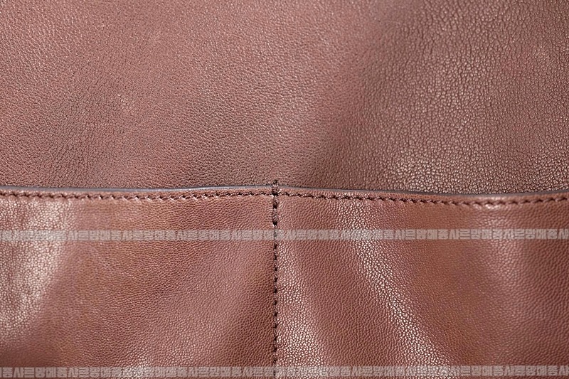 미우미우아방뛰르나파가죽백  20260316-103539-015루.jpg