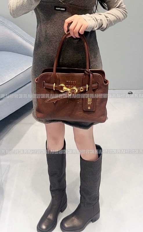 미우미우아방뛰르나파가죽백  20260316-110046-023루.jpg