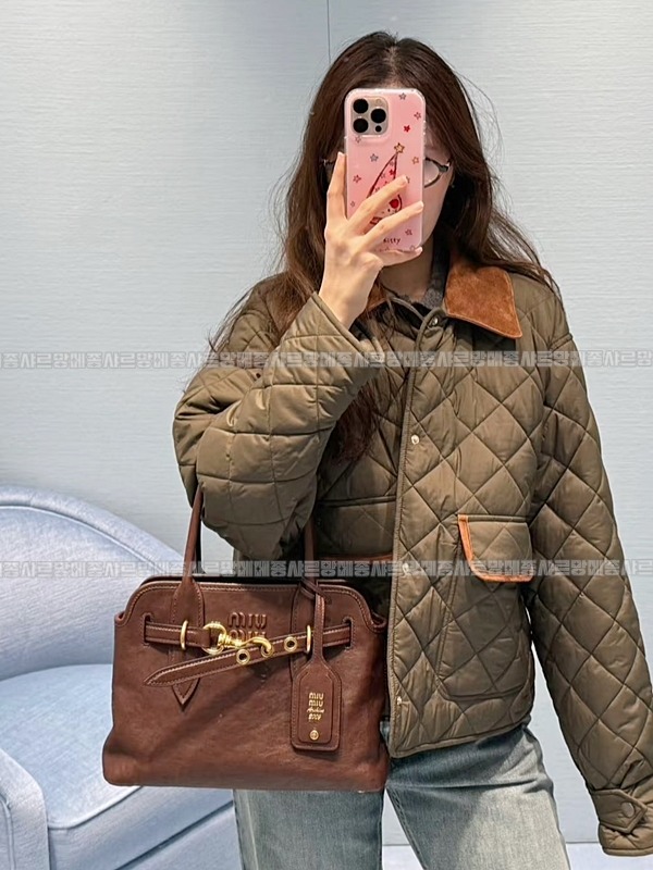 미우미우아방뛰르나파가죽백  20260316-110047-025루.jpg