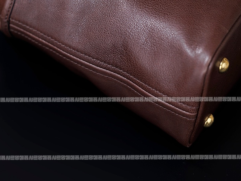 미우미우아방뛰르나파가죽백  20260316-110042-012루.jpg