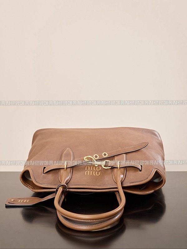 미우미우아방뛰르나파가죽백  20260316-111512-009루.jpg