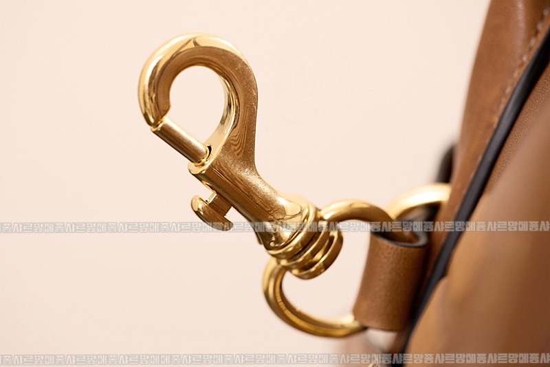 미우미우아방뛰르나파가죽백  20260316-111513-011루.jpg