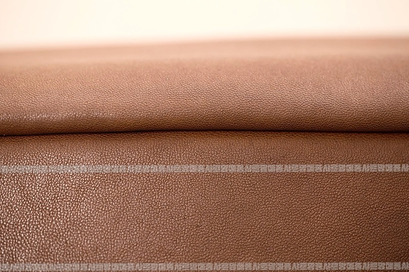 미우미우아방뛰르나파가죽백  20260316-111513-013루.jpg