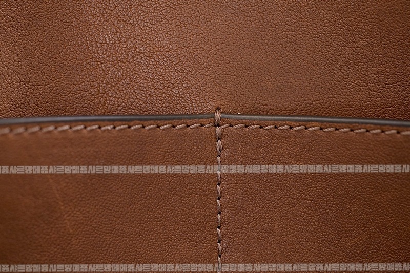 미우미우아방뛰르나파가죽백  20260316-111513-015루.jpg