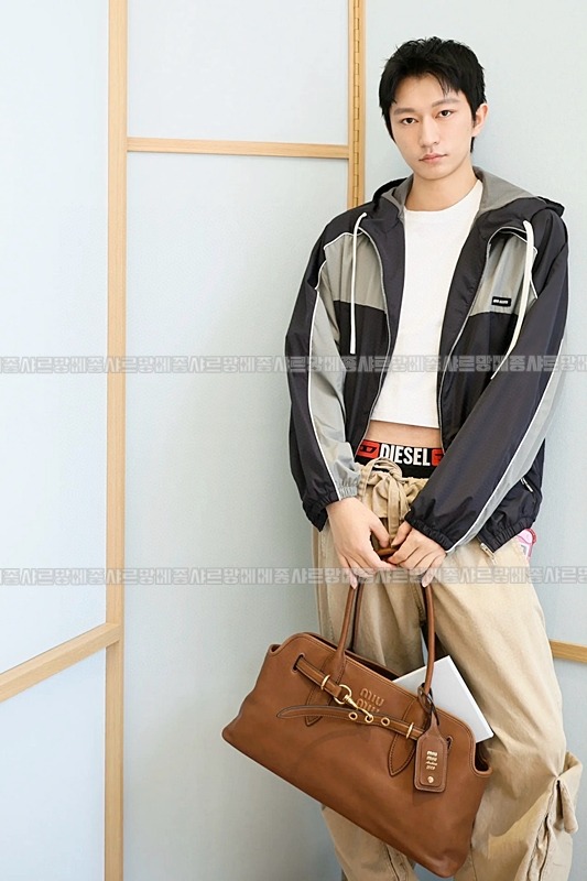 미우미우아방뛰르나파가죽백  20260316-111855-022루.jpg