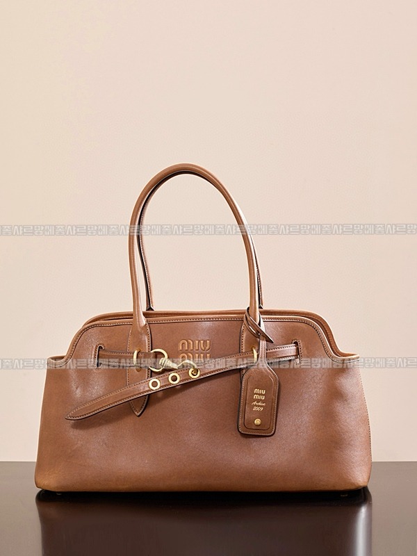 미우미우아방뛰르나파가죽백  20260316-111851-005루.jpg