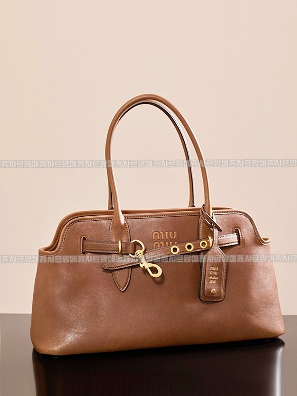 미우미우아방뛰르나파가죽백  20260316-111851-006루.jpg